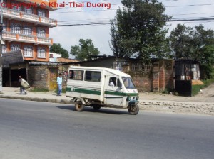 Nepal Verkehr - Öffentliche Verkehrsmittel: TukTuk